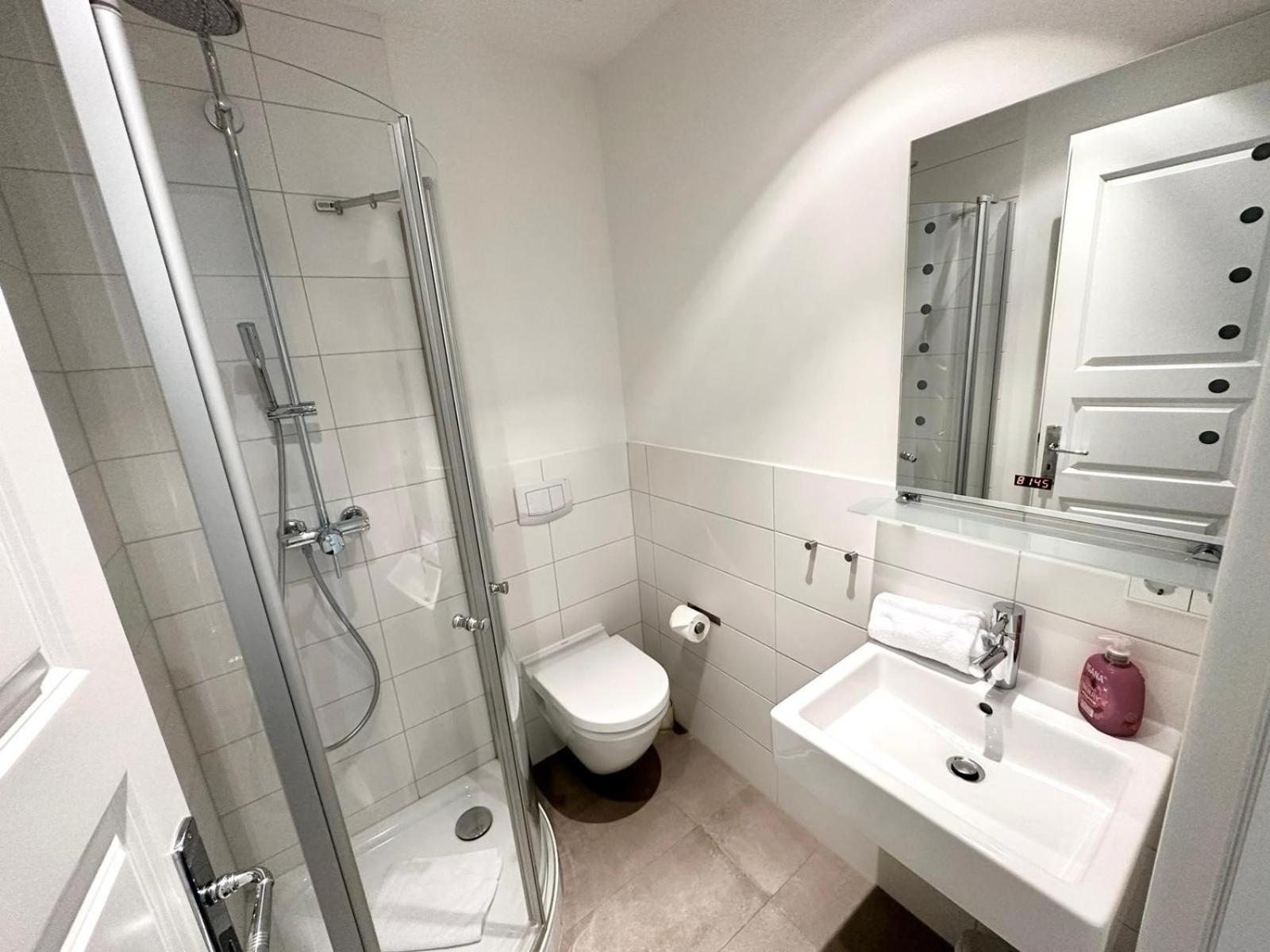 Rothtraut Remise Whg5 Apartment Wyk auf Foehr Luaran gambar